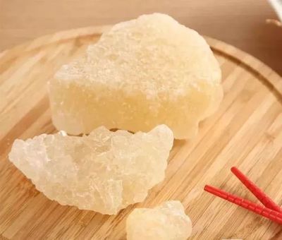 冰糖選購指南 白塊與黃塊的區別與選擇